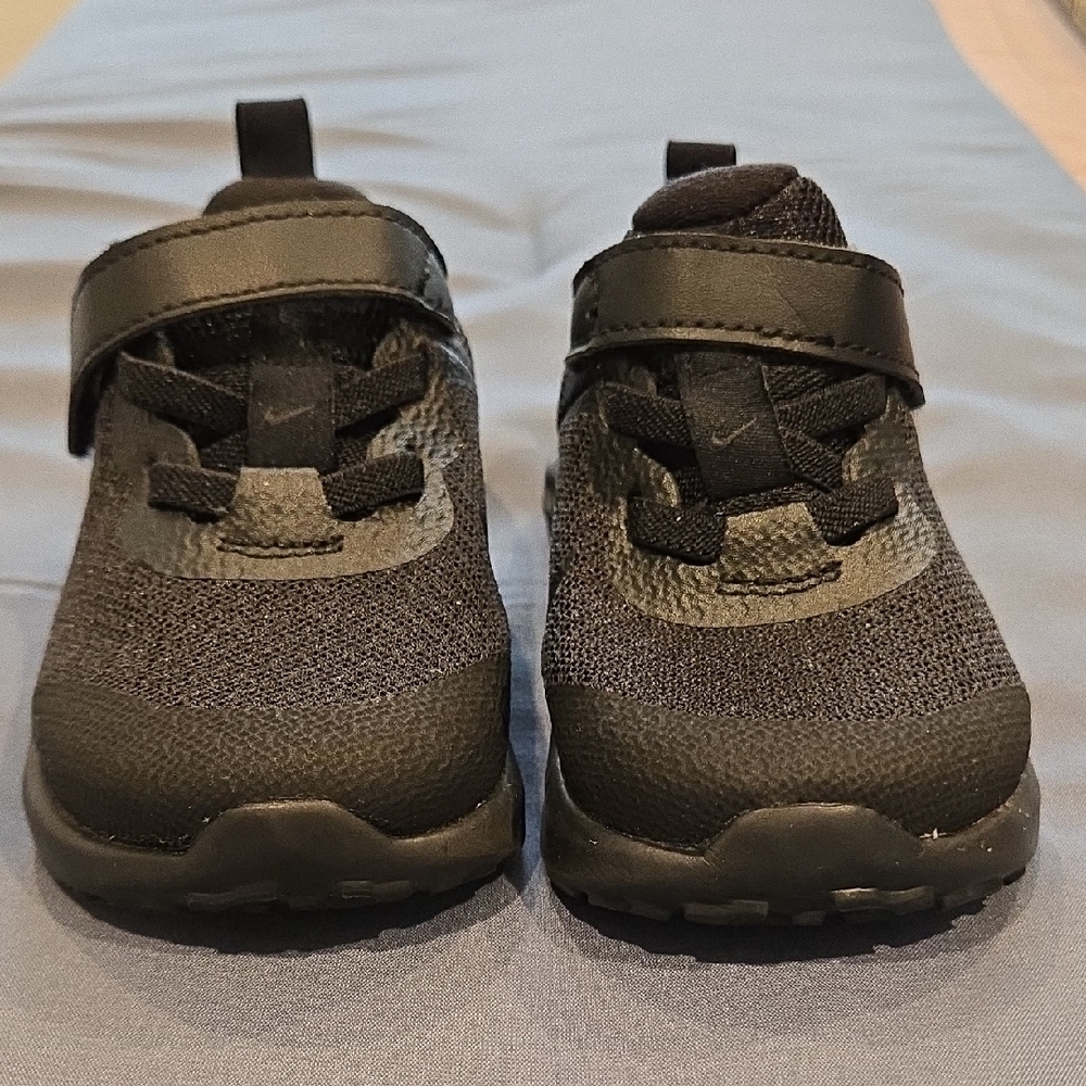 Kids NIKE Black Sneakers with Velcro Strap
